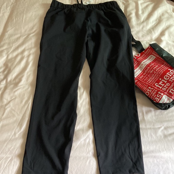 Lululemon - Picture 4 of 6